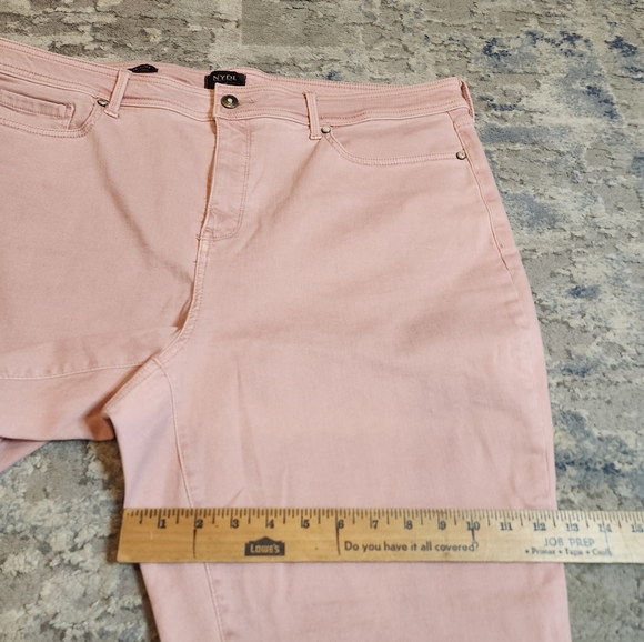 NYDJ Marilyn Straight Pink Cuffed Cropped Stretch Denim Pants Women's size 20W - Picture 3 of 16